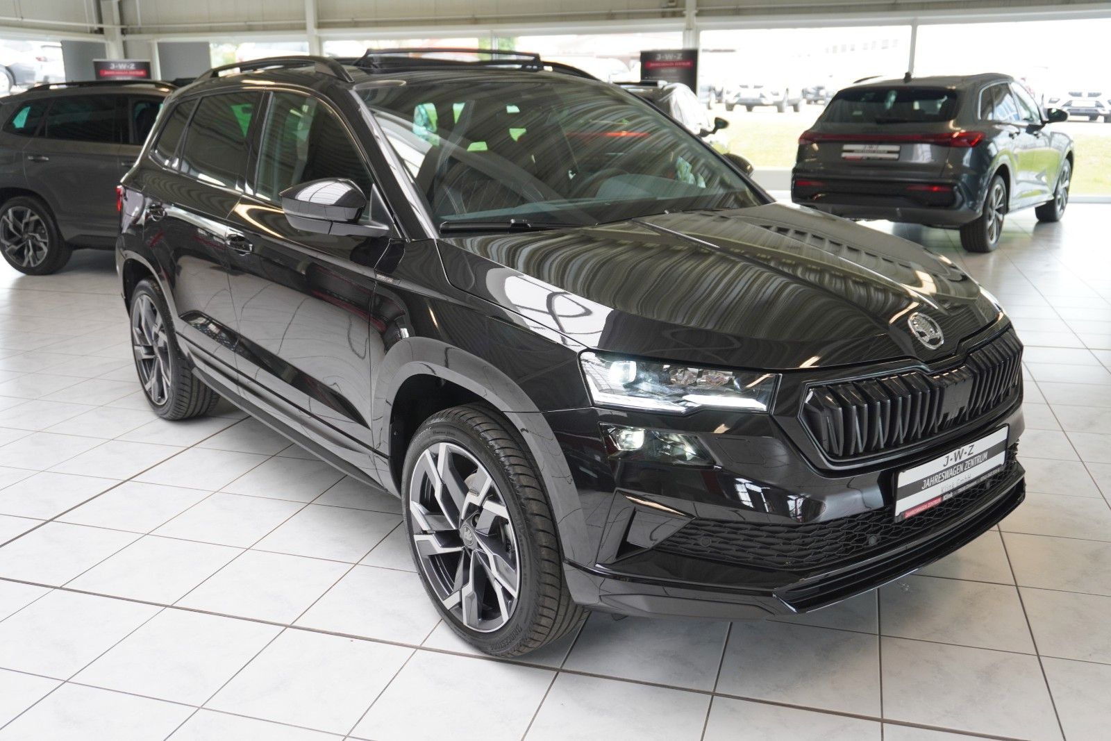 Skoda Karoq Sportline 2.0 tdi DSG 4x4*AHK*PANO*19ZOLL imagem 3
