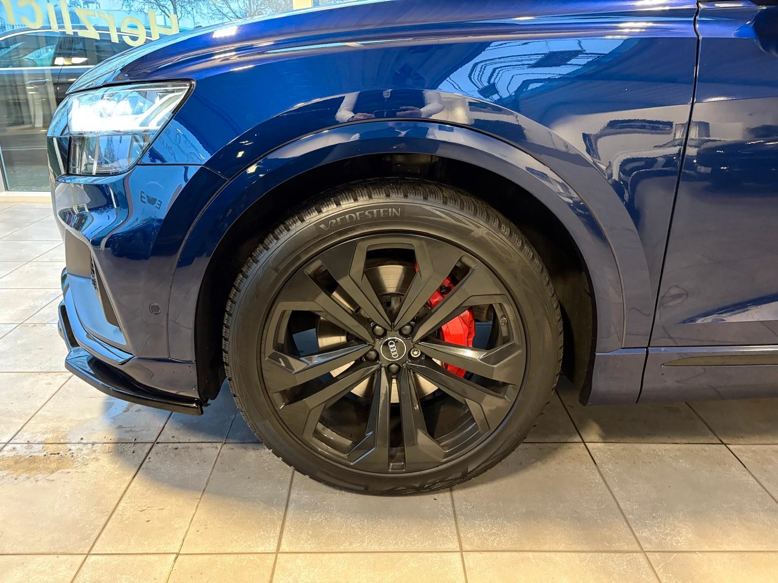 Fahrzeugabbildung Audi Q8 50 TDI Quattro S-Line HA Lenkung 22-zoll