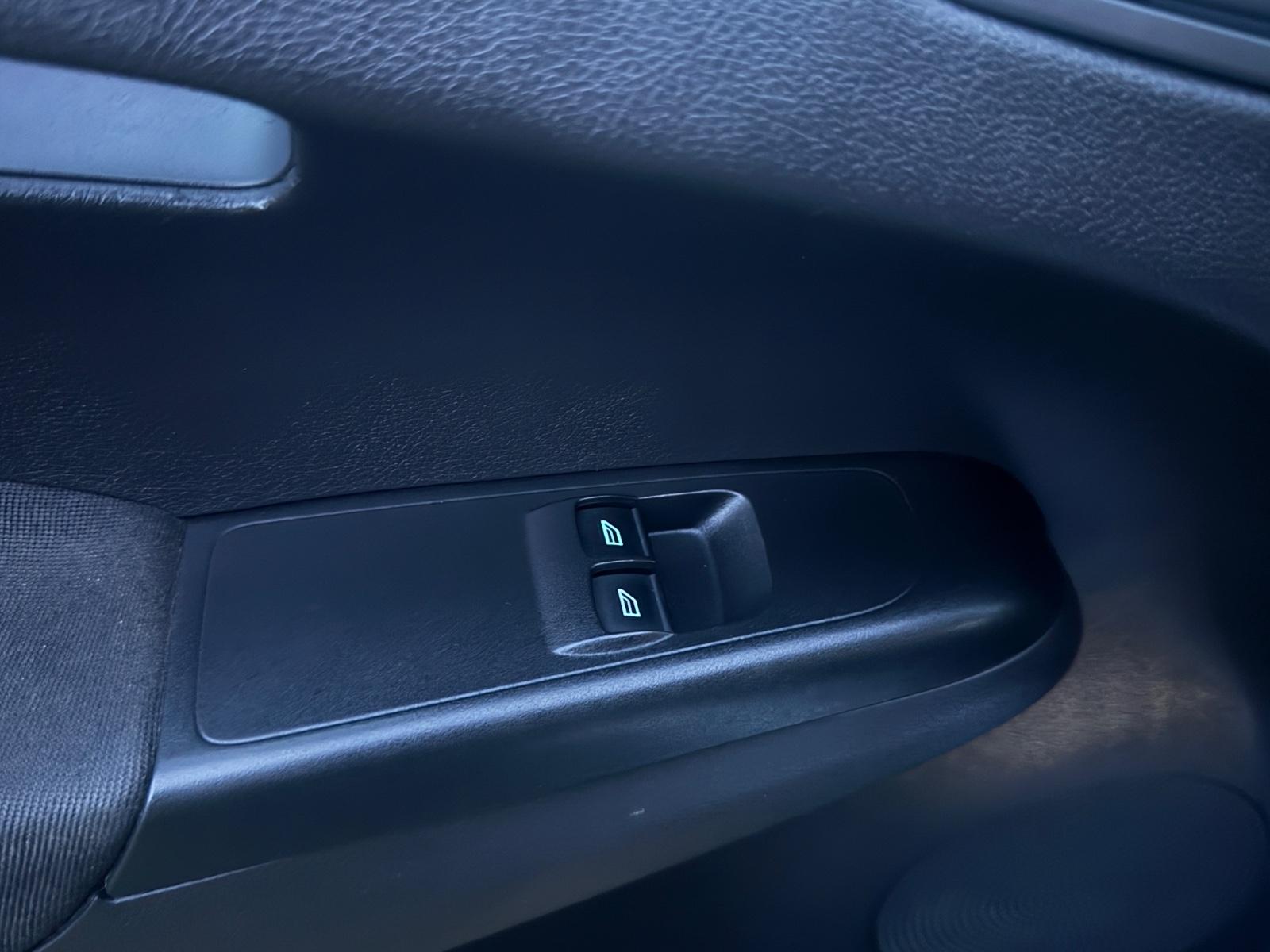 Ford Transit Courier Benziner *Euro6 *USB *El.Fenster