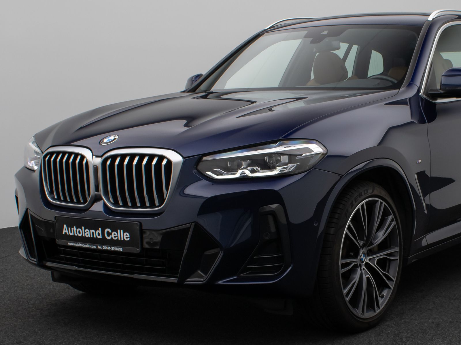Fahrzeugabbildung BMW X3 xD30d M Sport Panoram Kamera DAB HiFi AHK 21"