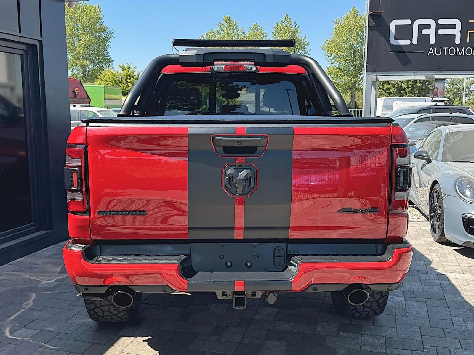 Fahrzeugabbildung Dodge RAM 5.7 V8 HEMI 4x4 Offroad BUILT TO SERVE *LED*