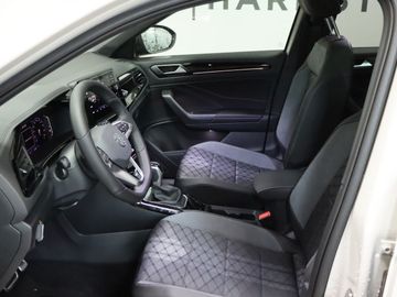 Volkswagen T-Roc 1.5 DSG R-Line Black AHK Pano Matrix Kame.