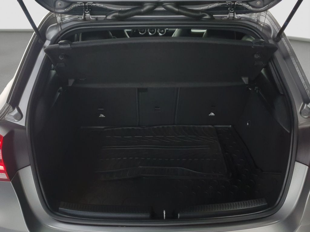 Fahrzeugabbildung Mercedes-Benz A 250 Kompaktlimousine AMG*Night*Kamera*LED