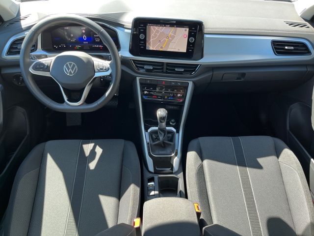 Fahrzeugabbildung Volkswagen T-ROC Life 1.5 TSI DSG KLIMA LED NAVI ALU