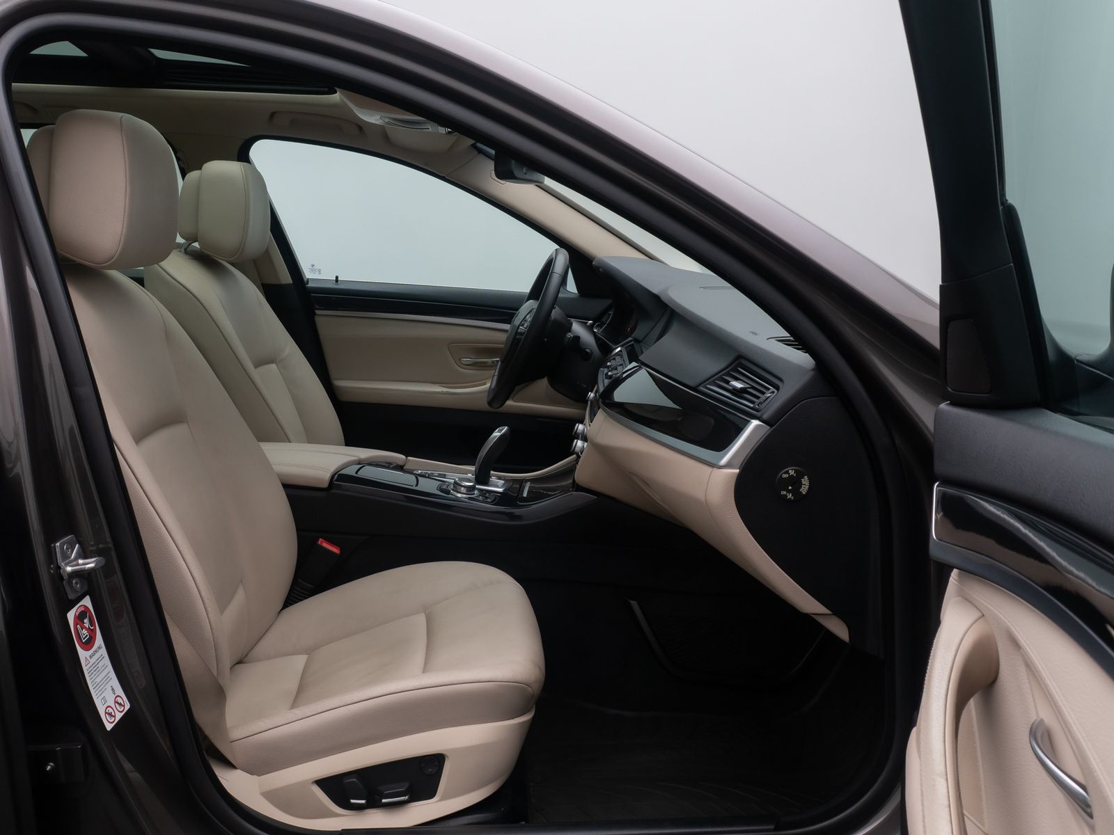 Fahrzeugabbildung BMW 525d Memory Bi-Xenon GeschwindigReg NaviPro HiFi