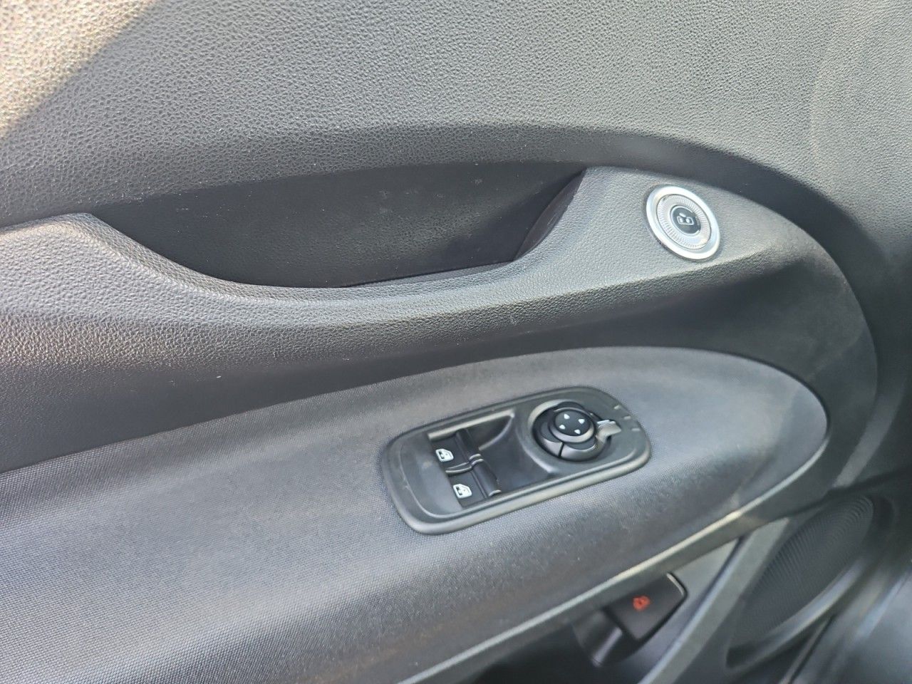 Fahrzeugabbildung Fiat 500 e Icon Batterieprotokoll,Navi 42kW Akku