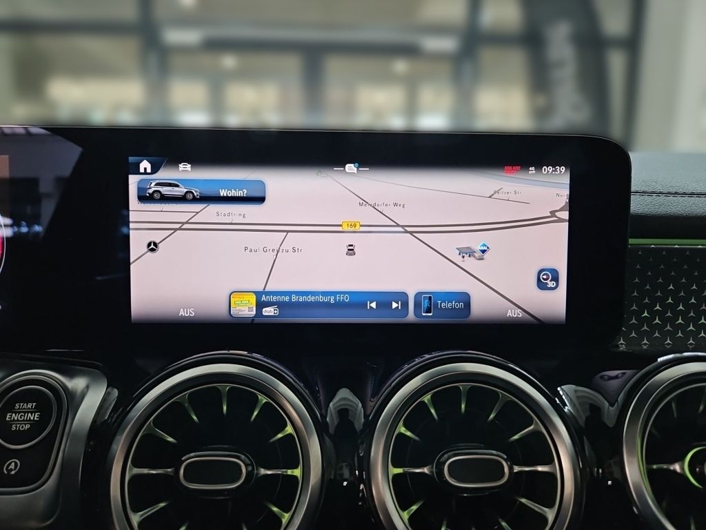 Fahrzeugabbildung Mercedes-Benz AMG GLB 35 4M Night AHK Pano 360° HUD LED Sound