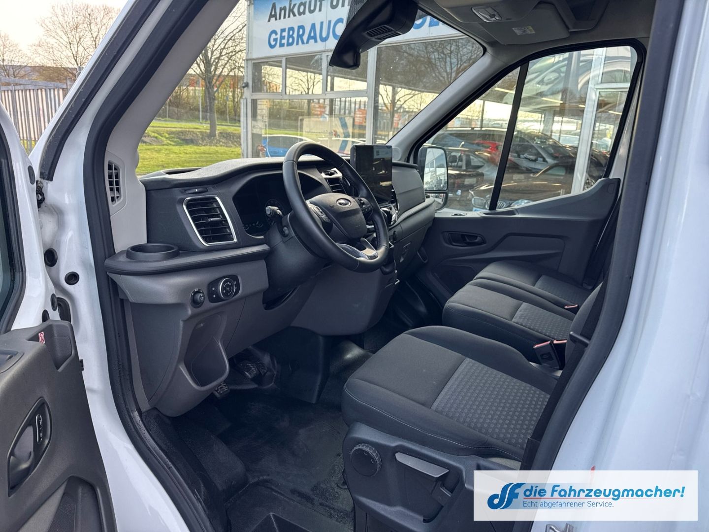 Fahrzeugabbildung Ford Transit Kasten 350 L3H3 Trend Rückfahr DAB Totwi