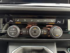 Fahrzeugabbildung Volkswagen T6.1 Multivan Generation Six - Standhzg*Navi*ACC