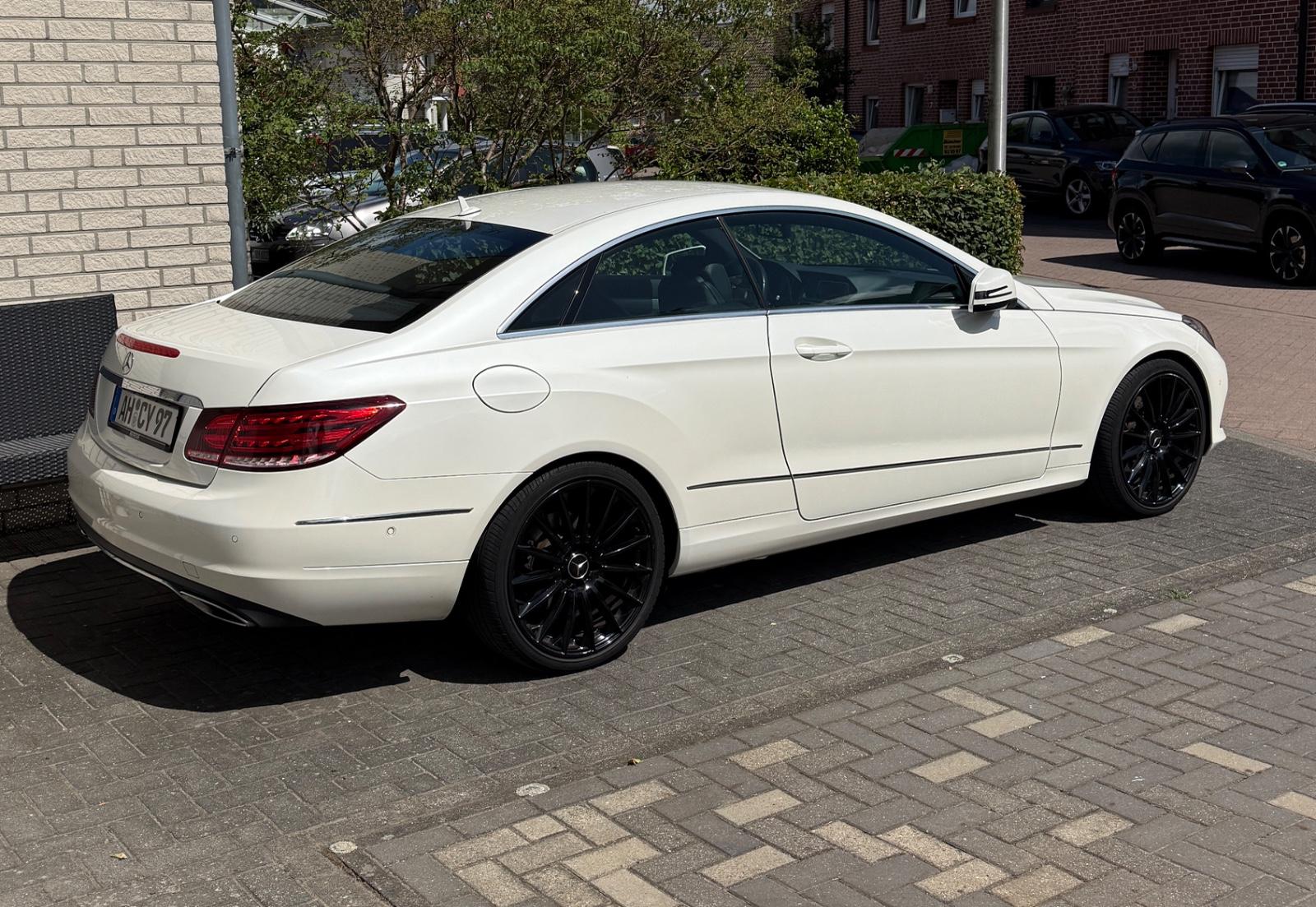 Mercedes-Benz E 220 Coupé | DIAMANTWEIß | 7G | 19" | Navi