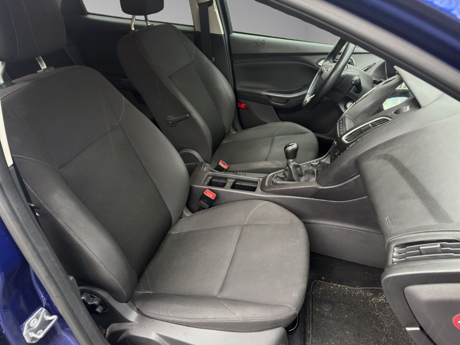 Fahrzeugabbildung Ford Focus Lim. Trend