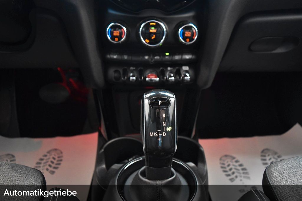 MINI ONE (F56)~Automatik~Teilleder~Chili~LED~Klimaaut MINI ONE (F56)~Automatik~Teilleder~Chili~LED~Klimaaut