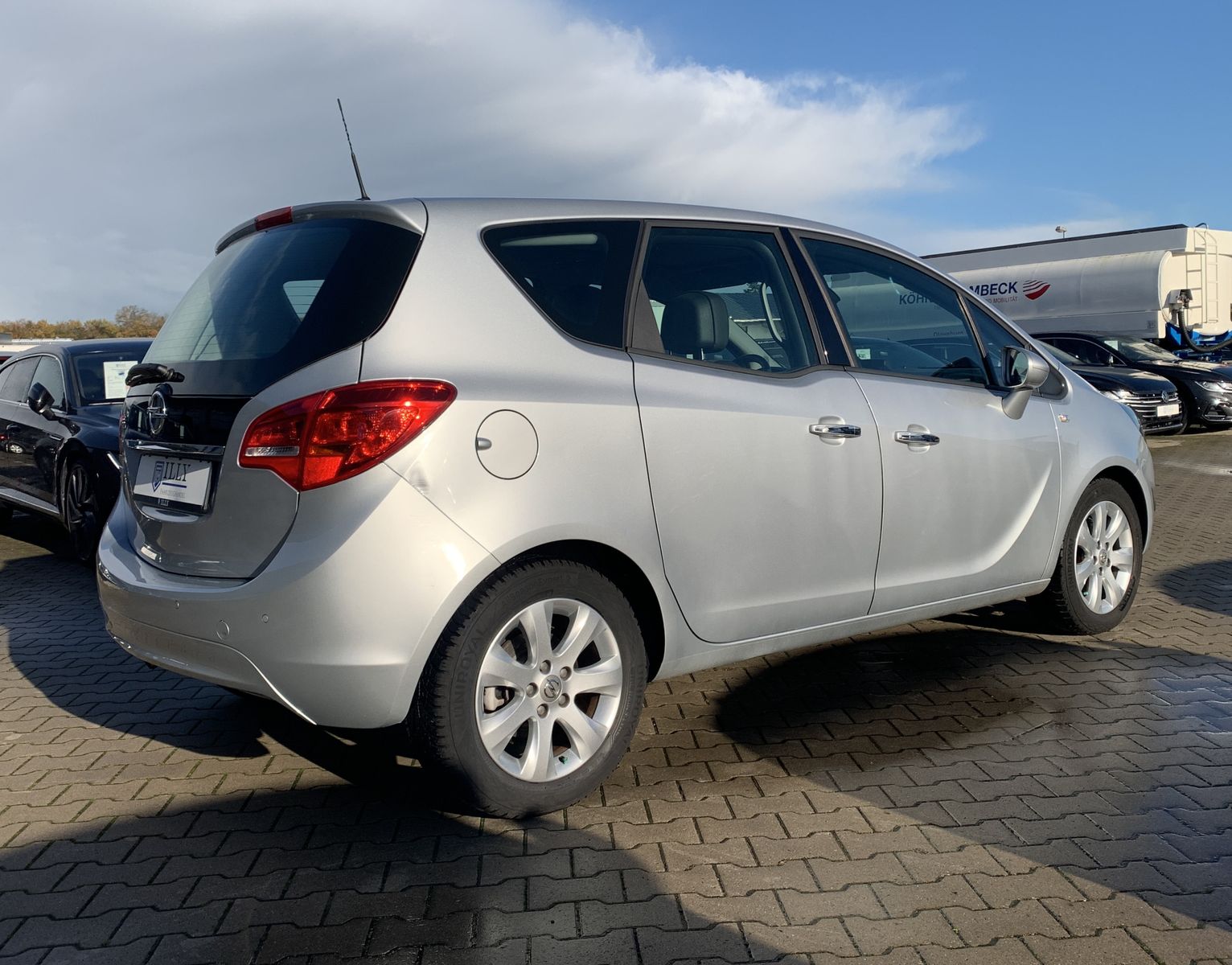 Fahrzeugabbildung Opel Meriva 1.4*Innovation*Pano*Temp*SHZ*LHZ*Navi*