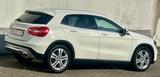 Mercedes-Benz GLA 220 d 4Matic Automatic GPS Klima SHZ ALU - weiße Mercedes-Benz GLA 220