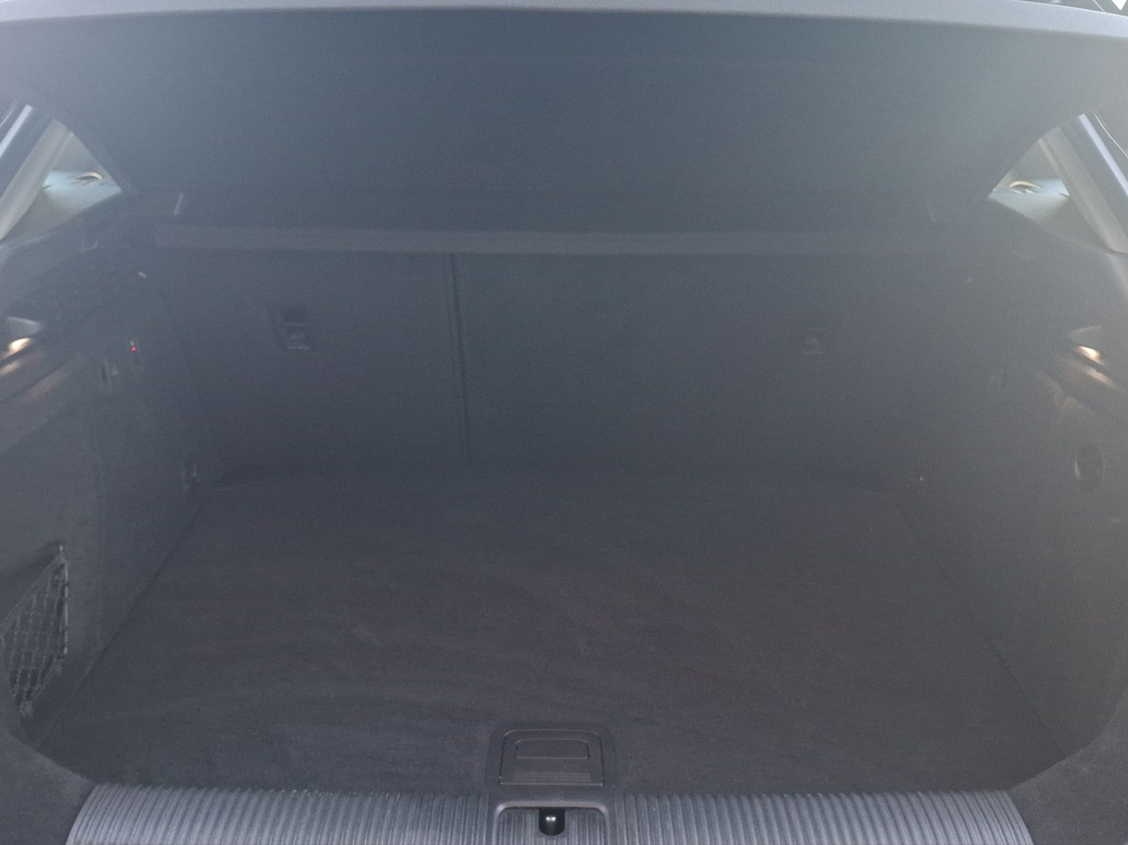 Fahrzeugabbildung Audi A3 Sportback 35 TFSI sport LED Navi GRA PDC SH 1