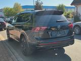 Volkswagen Tiguan Allspace 2.0 TDI 147kW DSG 4MOTION R-Line - Gebrauchtwagen mit Navigationssystem