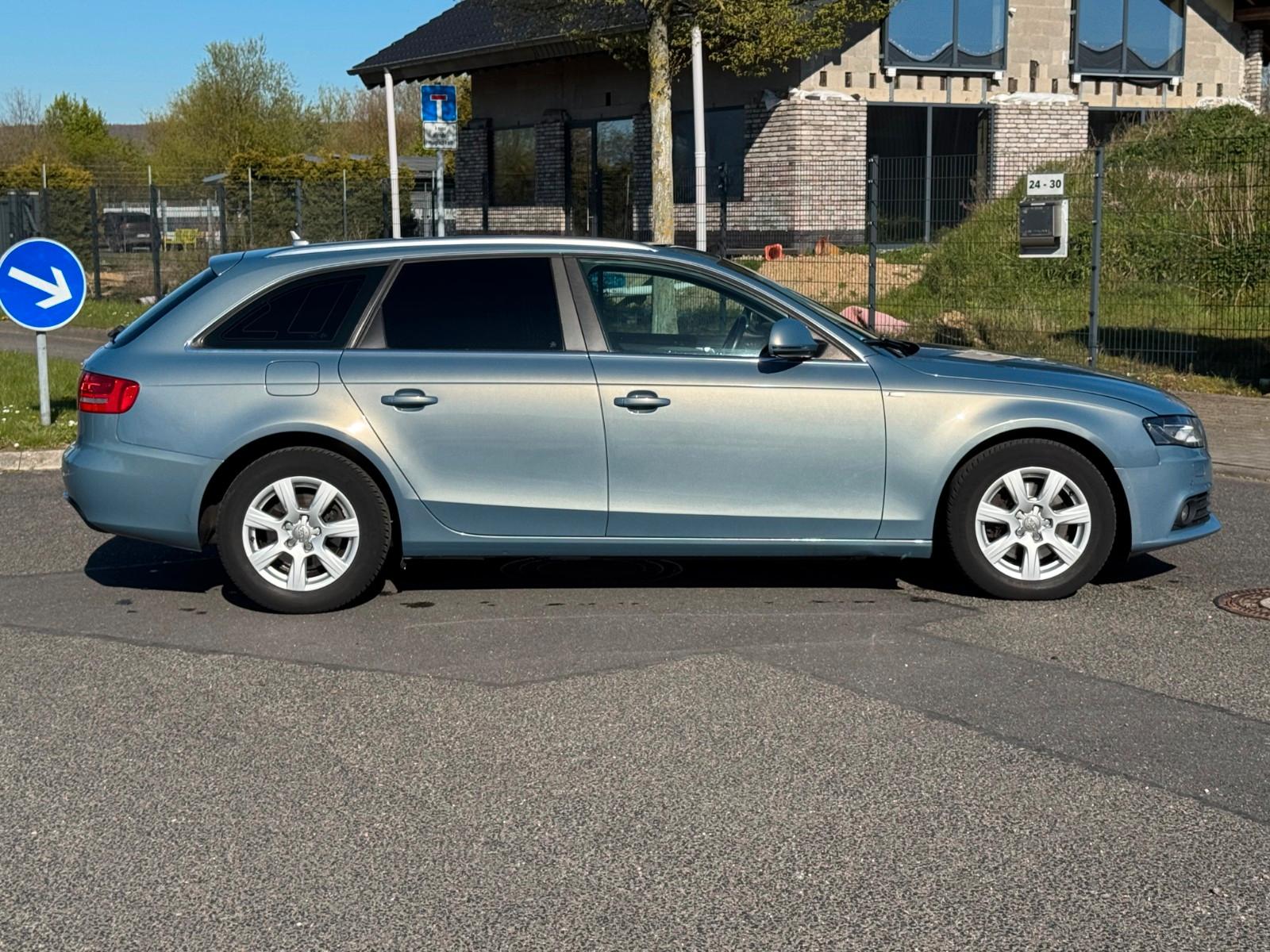 Audi A4 2008 — photo 6