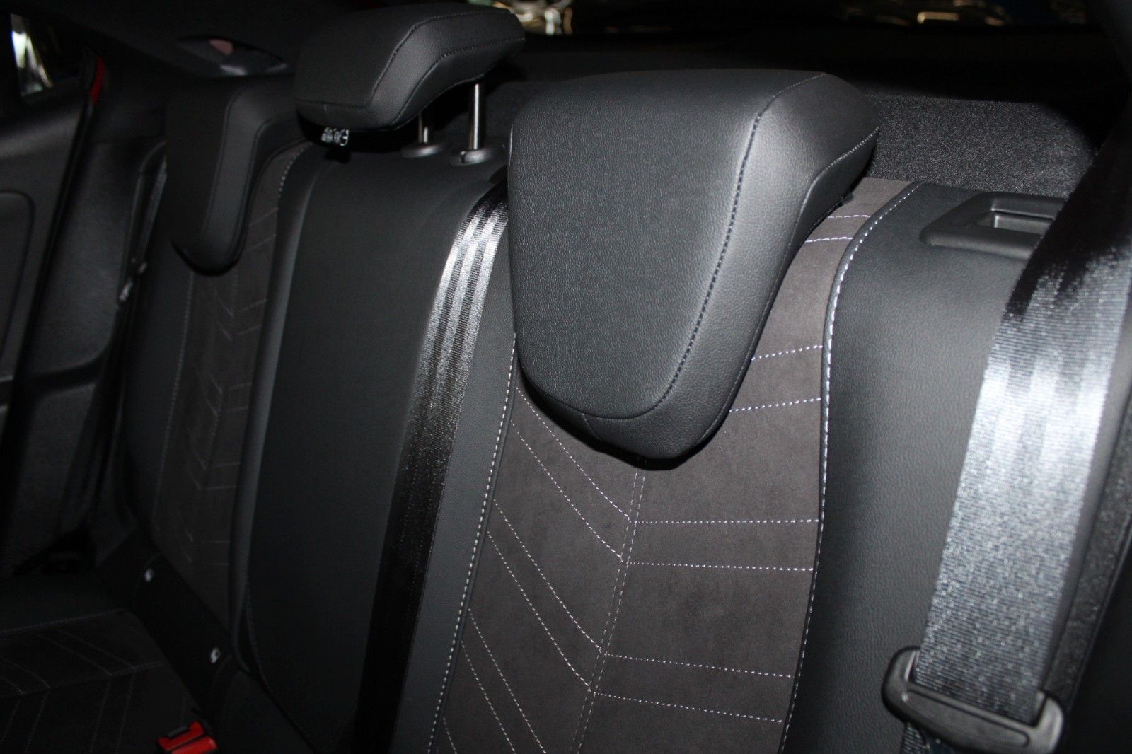 Fahrzeugabbildung Opel Mokka Ultimate Automatik IntelliLux + ALCANTARA
