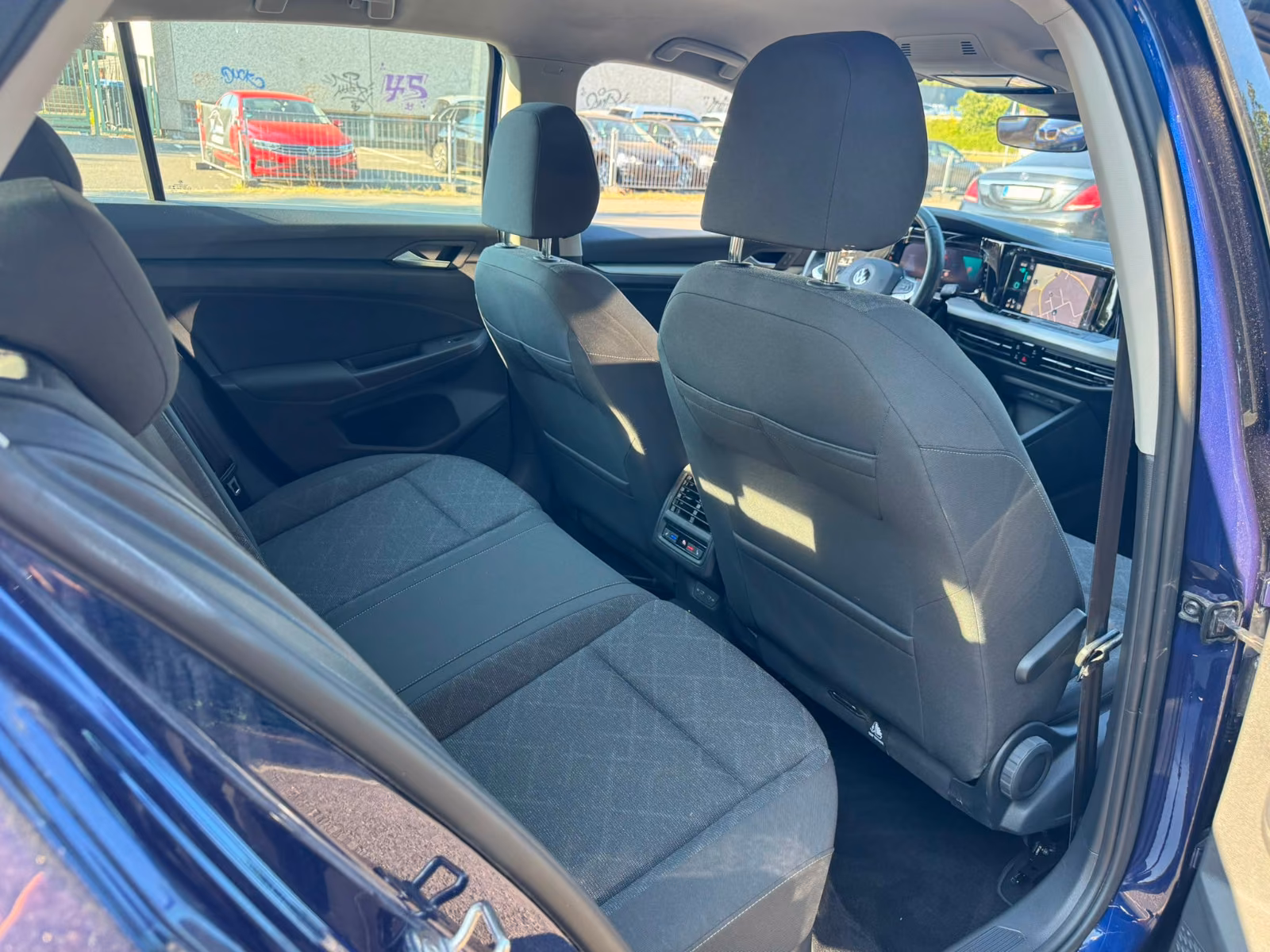 Volkswagen Golf VIII Lim. Life eTSI, миниатюра 10