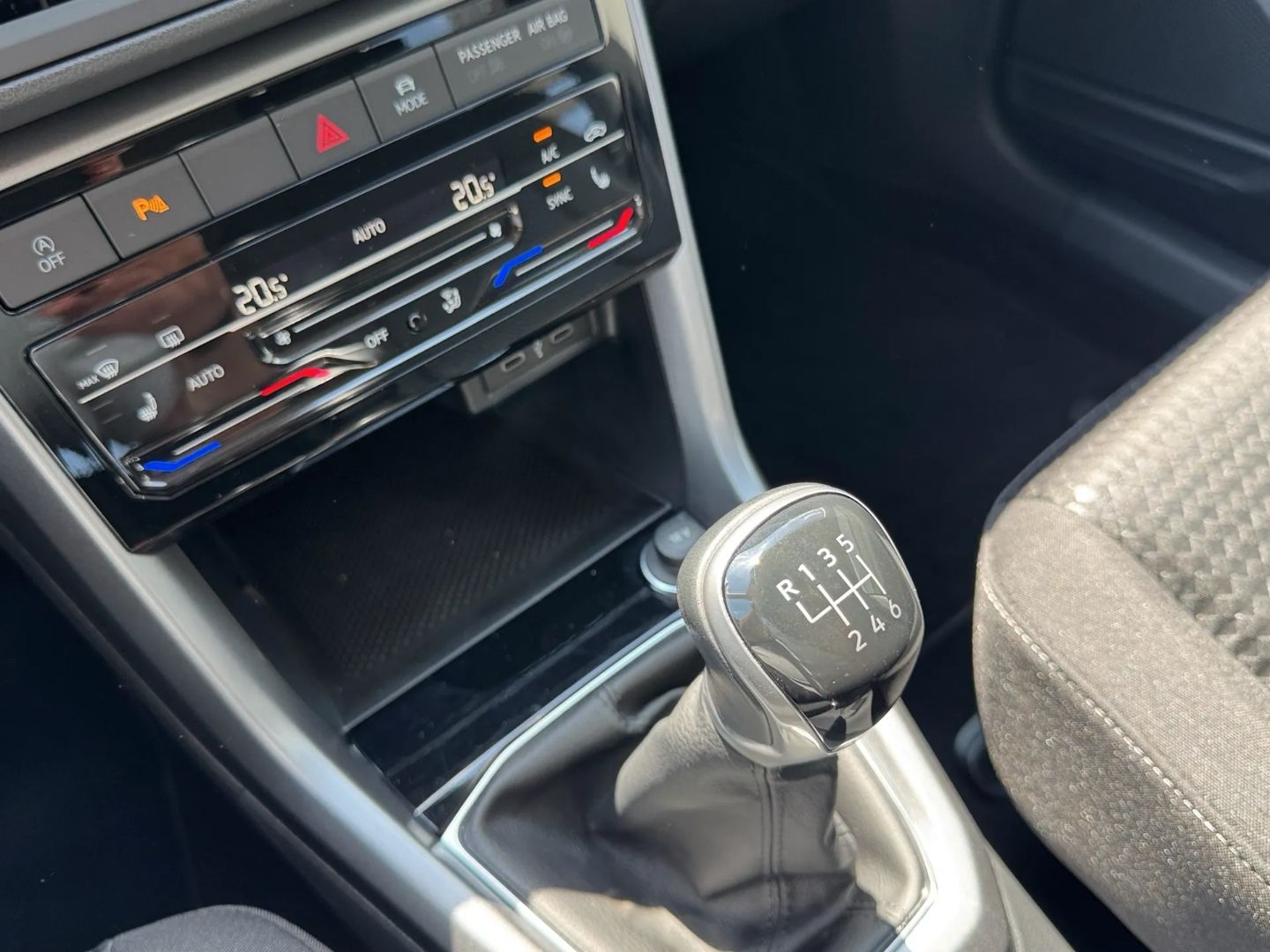 T-Cross 1.0 TSI "ACTIVE" *LED*NAVI*KAMERA*
