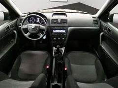 SKODA Yeti Active Plus Edition SHZ PDC 1-Hand