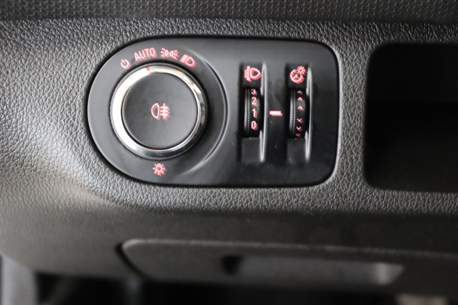 Fahrzeugabbildung Opel Meriva 1.4 Edition * Tempomat * PDC