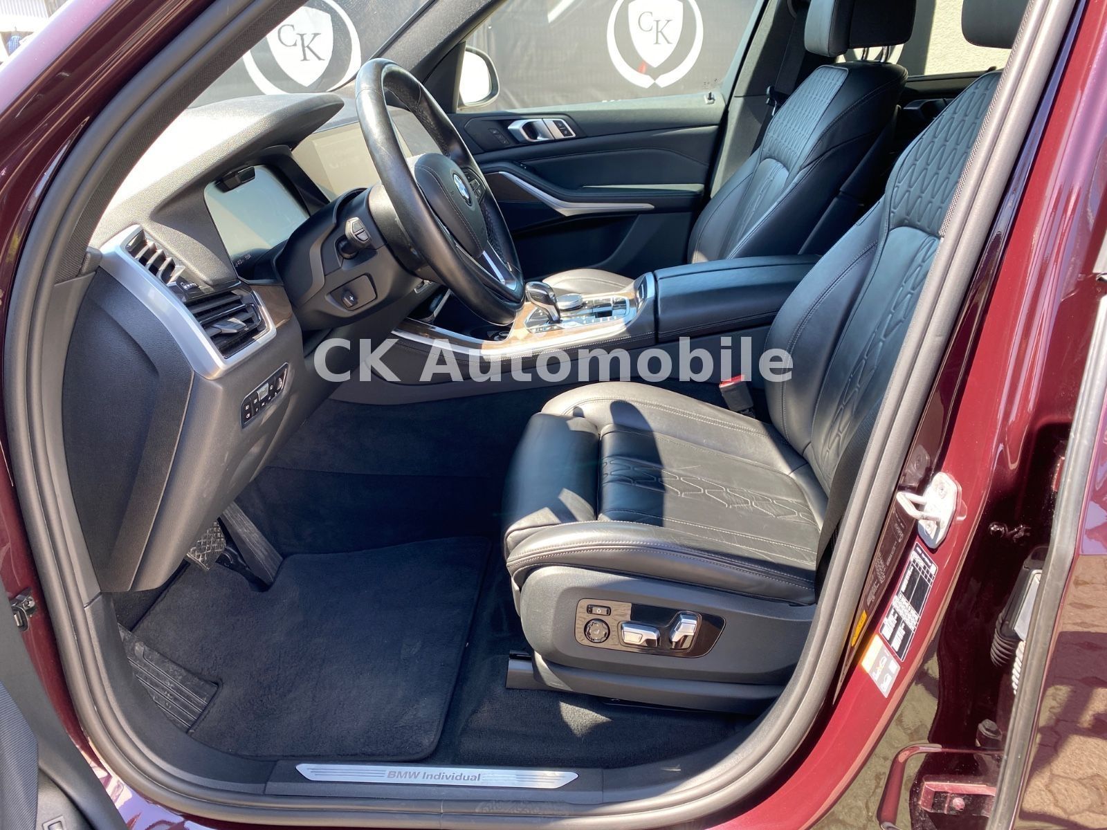 Fahrzeugabbildung BMW X5 xDrive 45e Individual/HeadUp/360°Kam/LED/AHK