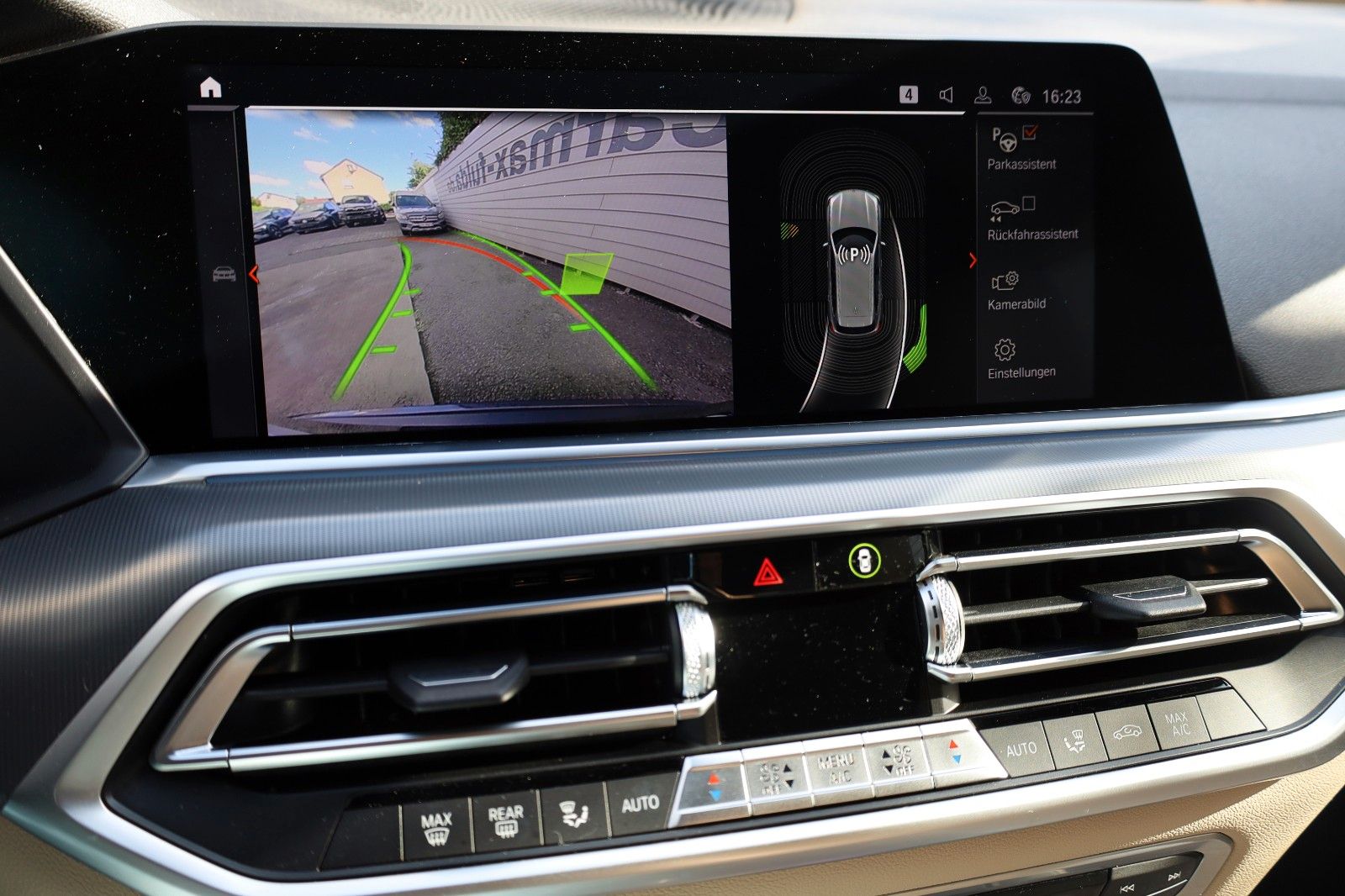 Fahrzeugabbildung BMW X5 xDrive 45e Leder,Navi,LED,Kamera,Kamera,ACC