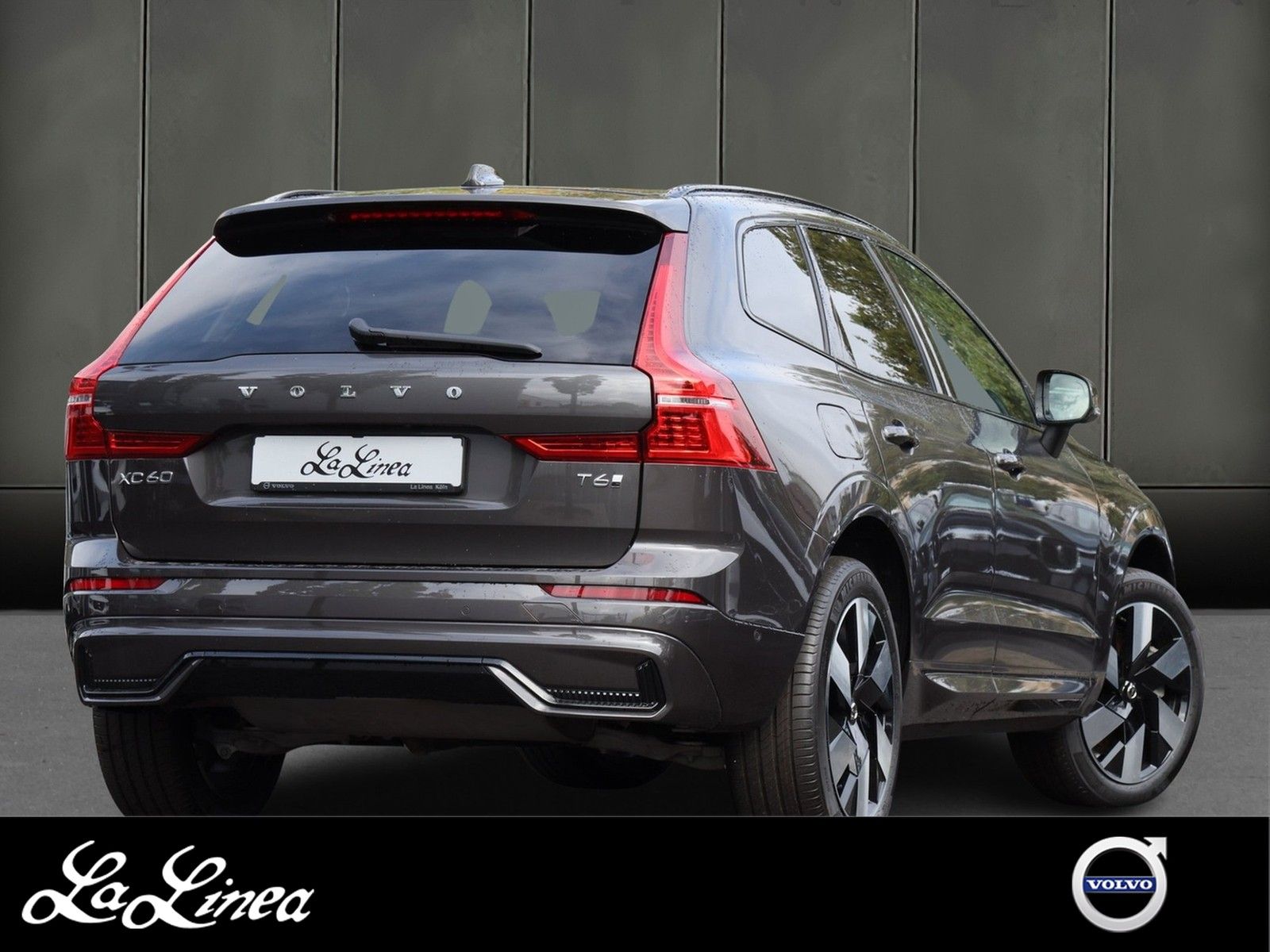 Volvo XC60 T6 AWD Plus Dark NP:81.660,-//AHK/20'LMF/P imagem 2