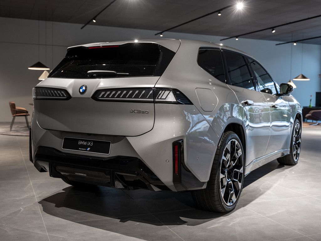 BMW iX3 - Bild 6