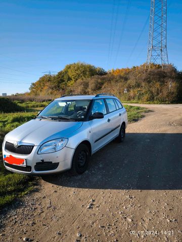 Skoda Fabia Kombi TPH 1,2l im guten Zustan...