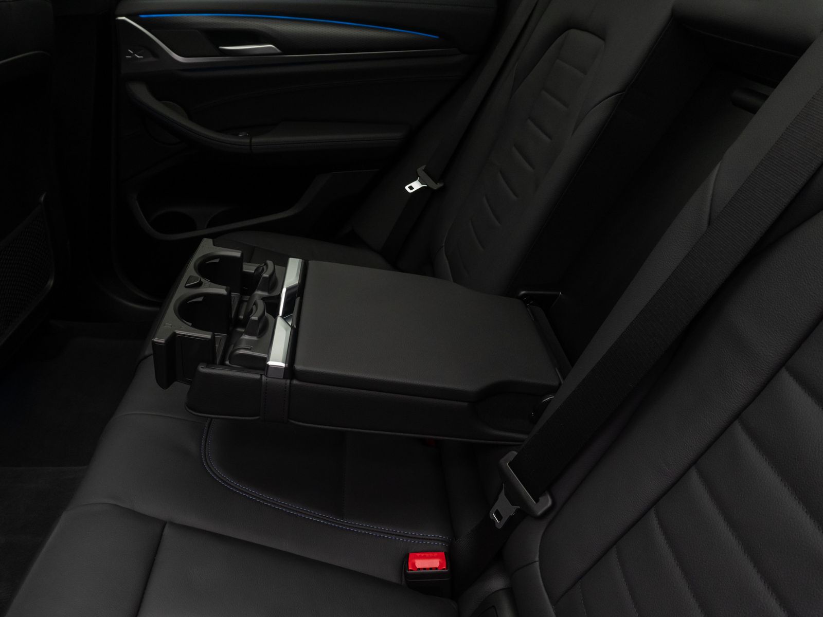 Fahrzeugabbildung BMW iX3 Impressive M Sport 360° HUD DAB Panorama 20"