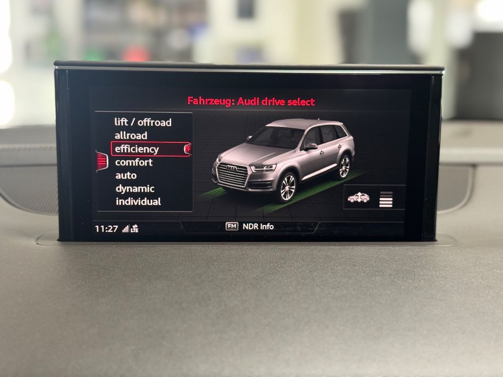 AUDI Q7 3.0 TDI quattro /ACC/Matrix/Panorama AUDI Q7 3.0 TDI quattro /ACC/Matrix/Panorama