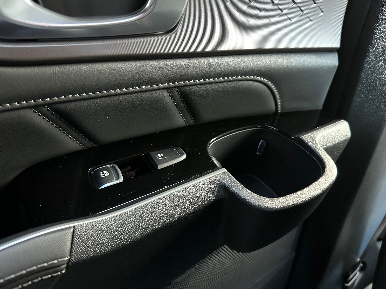 Fahrzeugabbildung Kia Sorento 2.2 CRDi AWD Platinum Nappa AHK