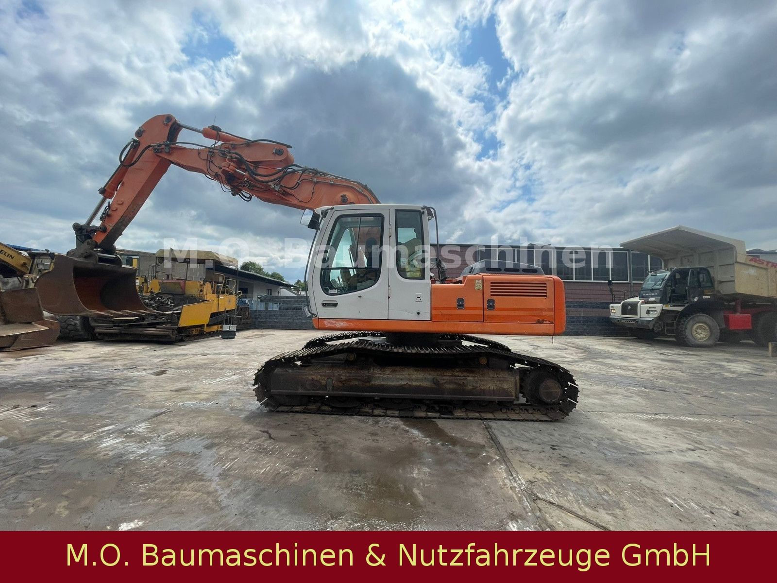 Fahrzeugabbildung Liebherr R 904 C HDSL Litronic / AC / SW