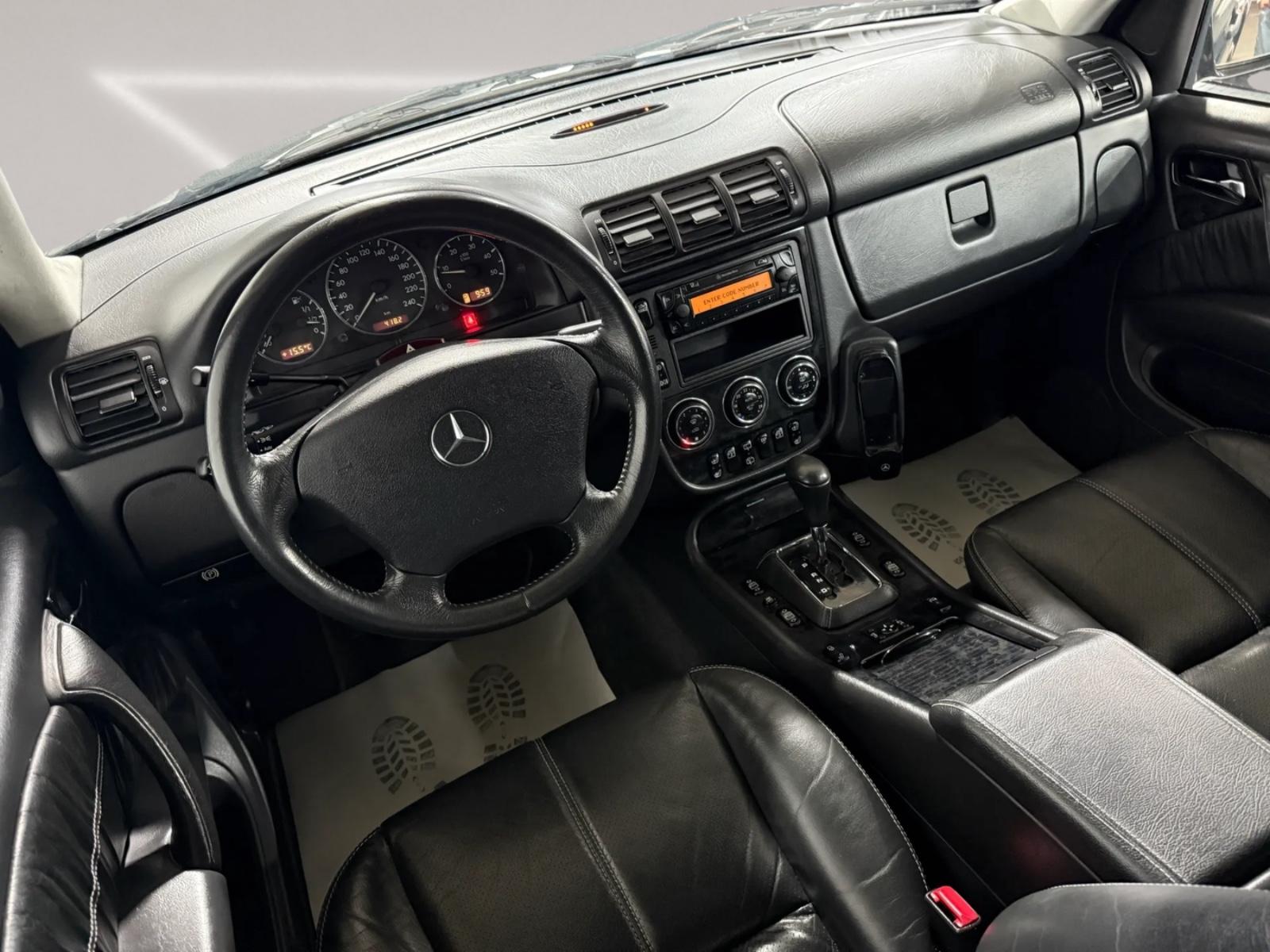 Mercedes-Benz ML270 2004 — photo 12