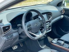 Fahrzeugabbildung Hyundai IONIQ Elektro Premium *Kamera*Totwinkel*ACC*LED*
