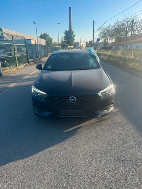 Opel Insignia 1.6 Turbo 147kW Business Innov OPC line