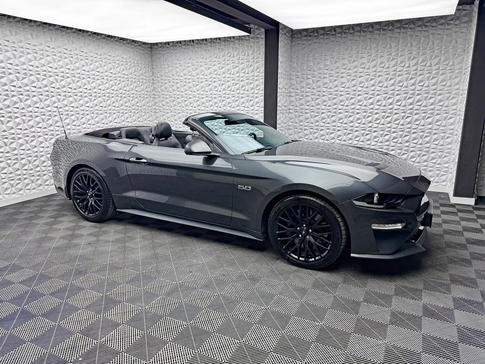 Fahrzeugabbildung Ford GT 5.0 CONVERTIBLE/B&O/KLAPPEN-AGA/55YEARS-EDIT