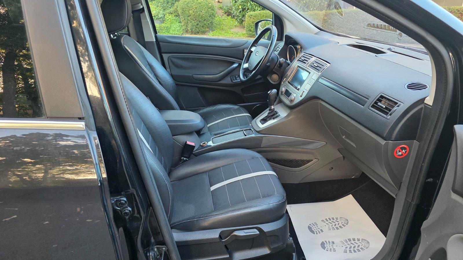 Ford Kuga Titanium 2.5 Turbo 5 cyl. 200 ch BVA 4x4 / Carnet complet / GPS / Sièges chauffants / Attelage 2,1 t