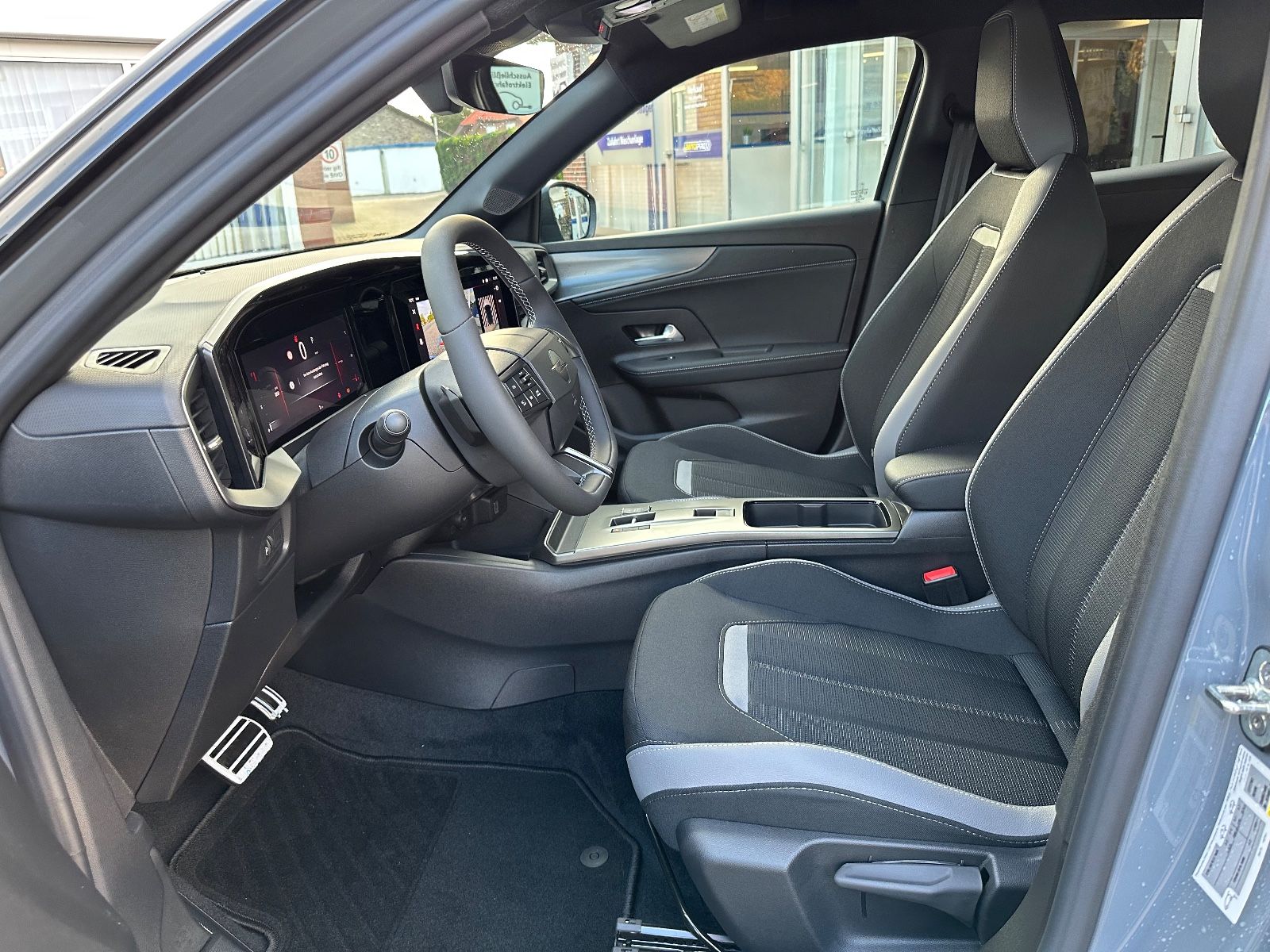 Fahrzeugabbildung Opel Mokka GS 1.2 Turbo Autom. LED/Kamera/Carplay/17"