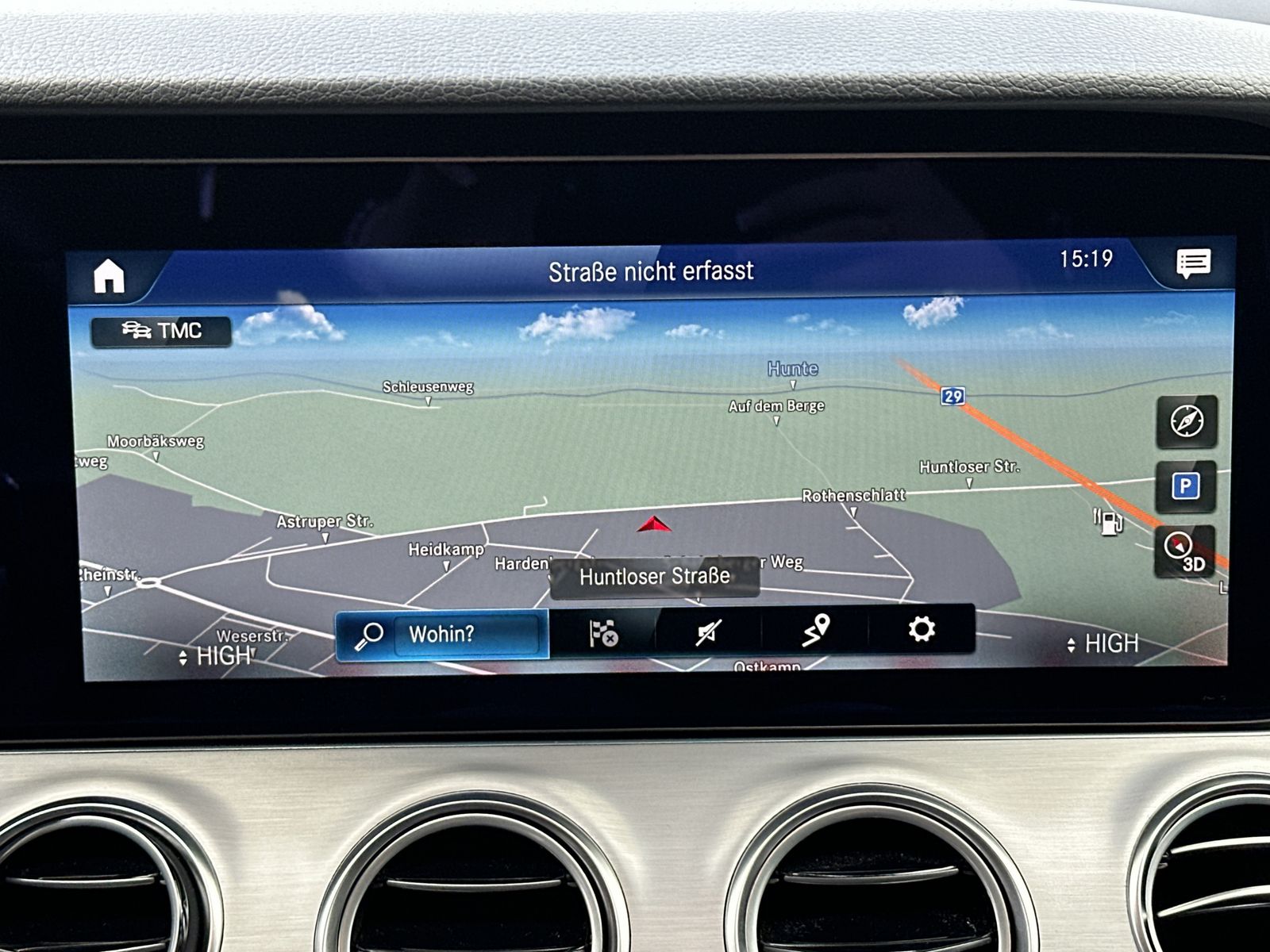 Fahrzeugabbildung Mercedes-Benz E 300d T 4M Avantgarde NAV+LED+360°+WIDE+HUD+1HD