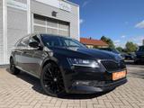 Skoda Superb Combi 2.0TDI L&K ACC+PANO+NAVI+StANDHZ. - Skoda Superb mit Diesel-Antrieb: Schwarz, Kombi