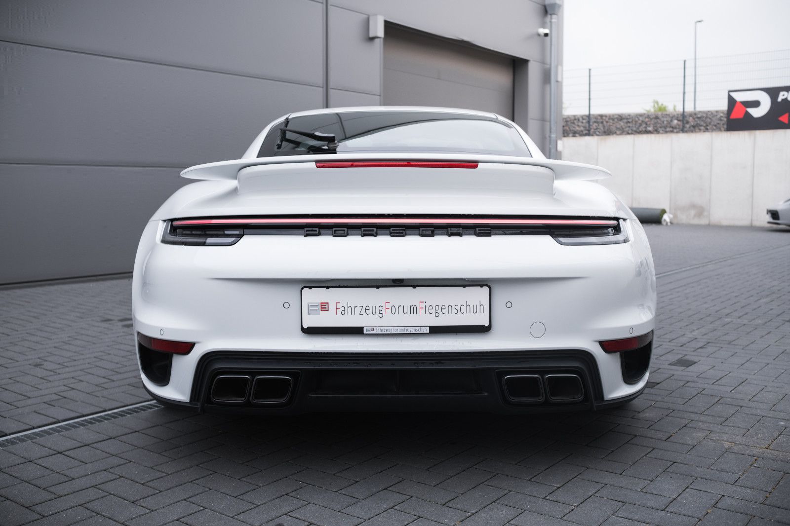 Fahrzeugabbildung Porsche 992/911 Turbo S - Lift - LED - 360´´ - InnoDrive
