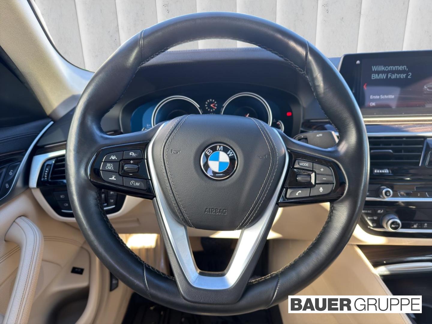BMW 530 d Luxury Line LED Navi Prof. HUD Memory Park