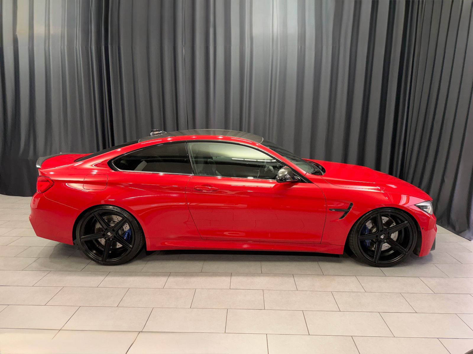 Fahrzeugabbildung BMW M4 Coupe |LCI|INDIVIDUAL|AULITZKY|KW|H/K|