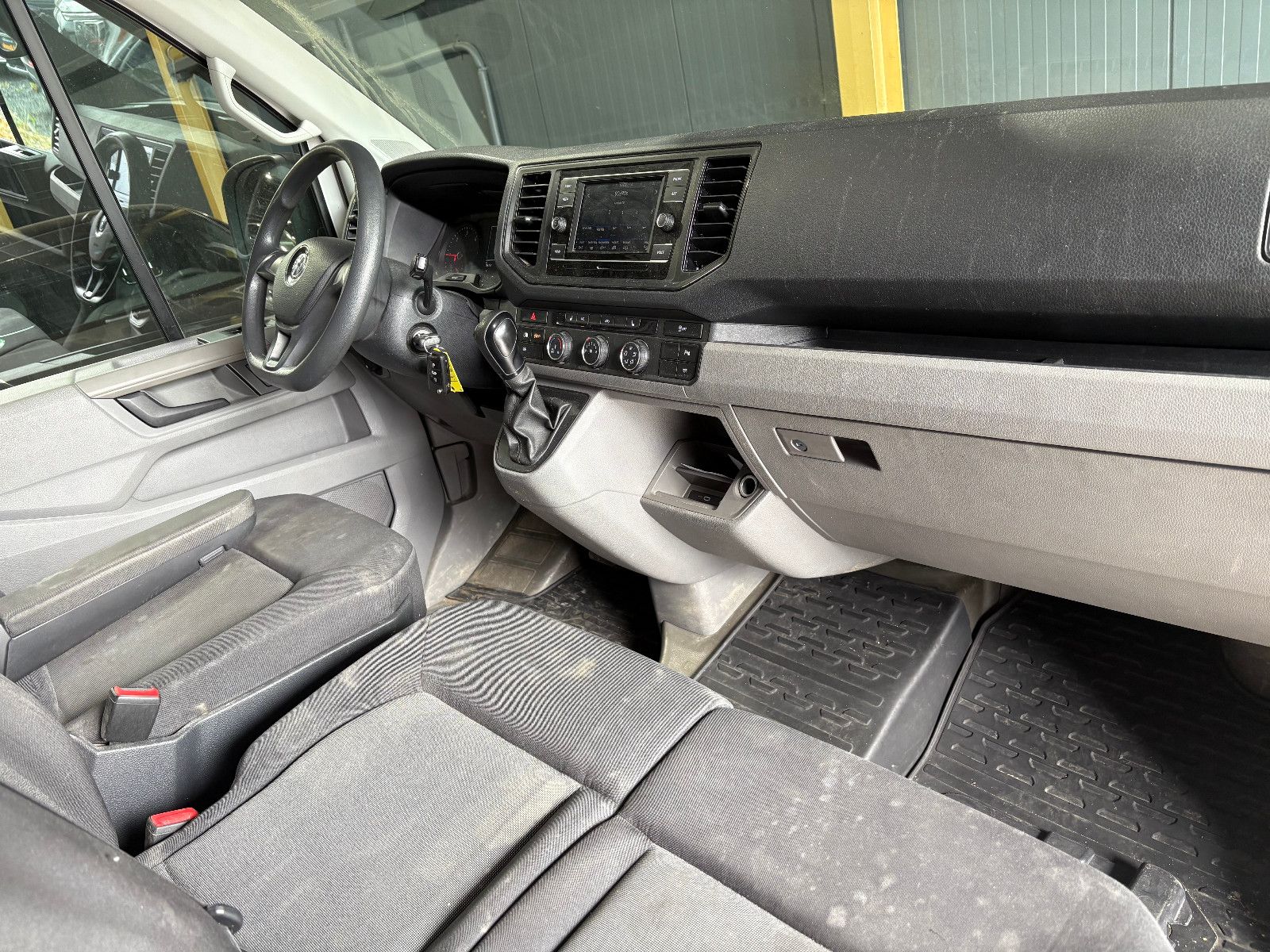 Fahrzeugabbildung Volkswagen Crafter Kasten Kasten 35 lang Hochdach FWD/3-SIT