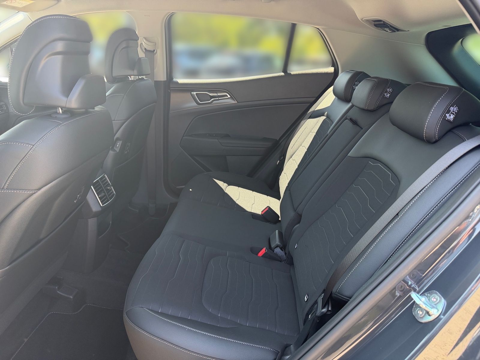 Fahrzeugabbildung Kia SPORTAGE 1.6T 2WD DCT Vision KOM Facelift
