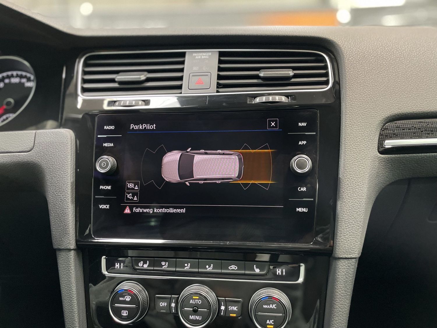 Fahrzeugabbildung Volkswagen Golf Variant VII Highline #LED#ACC#AHK#Alcantara