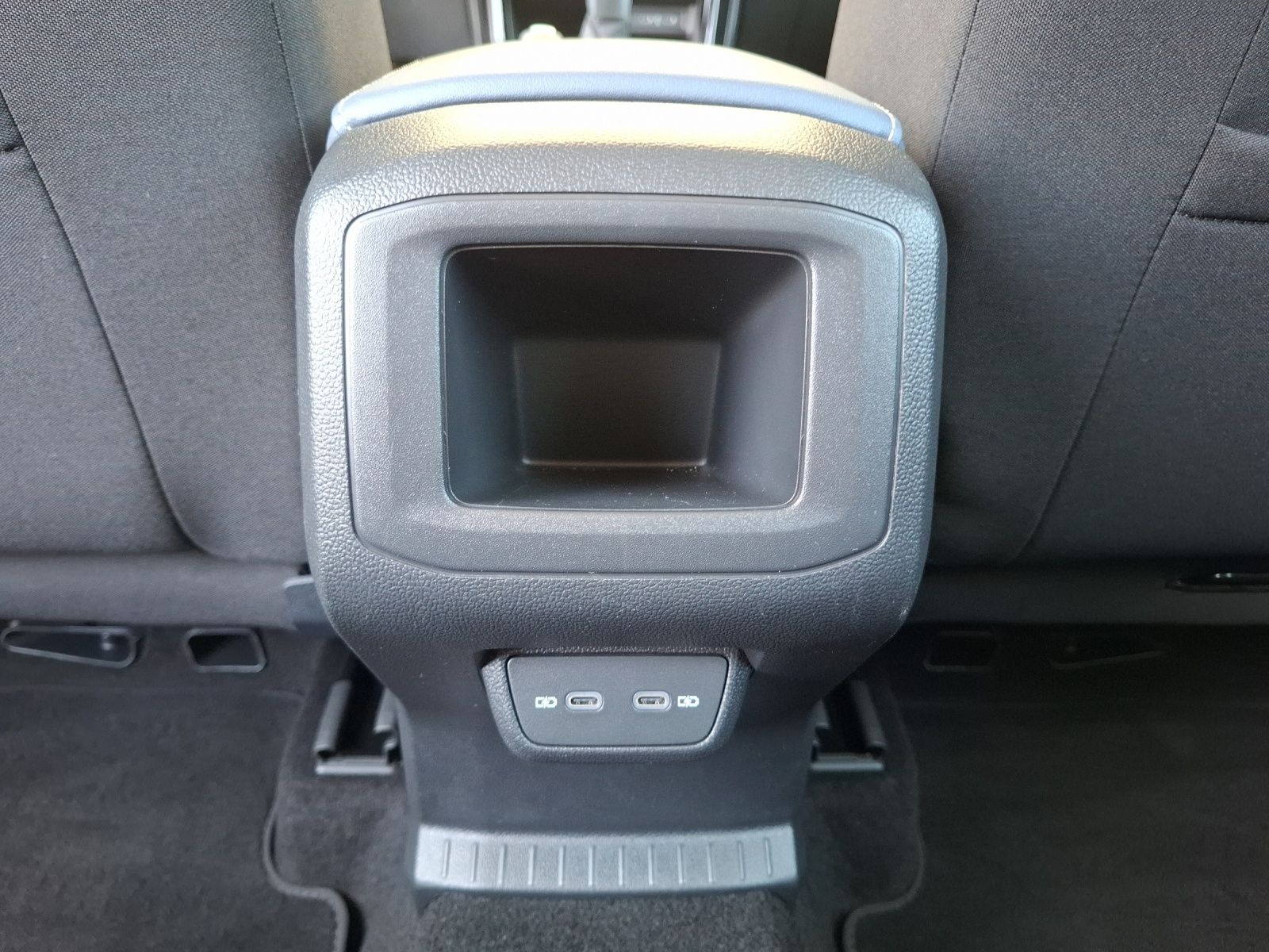 Fahrzeugabbildung Volkswagen T-Cross TSI Style Matrix AID ACC RFK SH LM